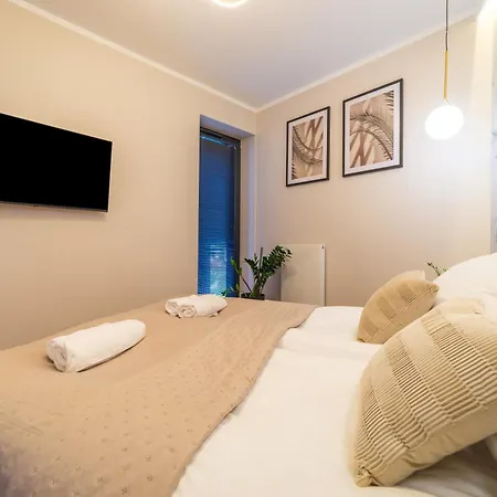 Apartman P R A T U M 17 Z Widokiem Na Jezioro