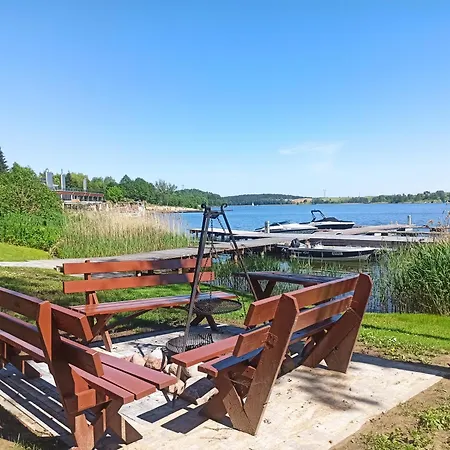 P R A T U M 17 Z Widokiem Na Jezioro דירה *